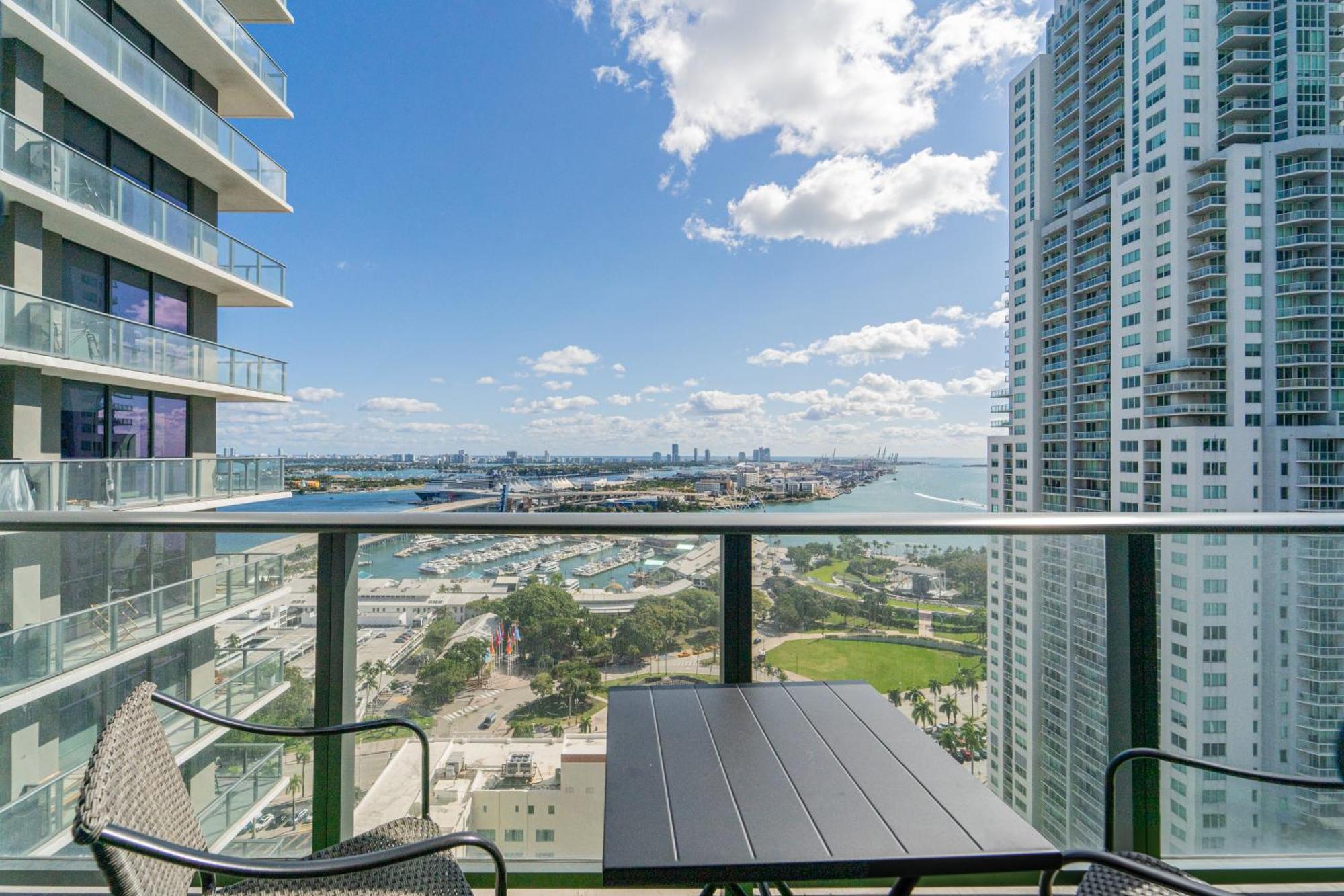 Devereaux Miami Luxury One-Bedroom And Studios Eksteriør bilde